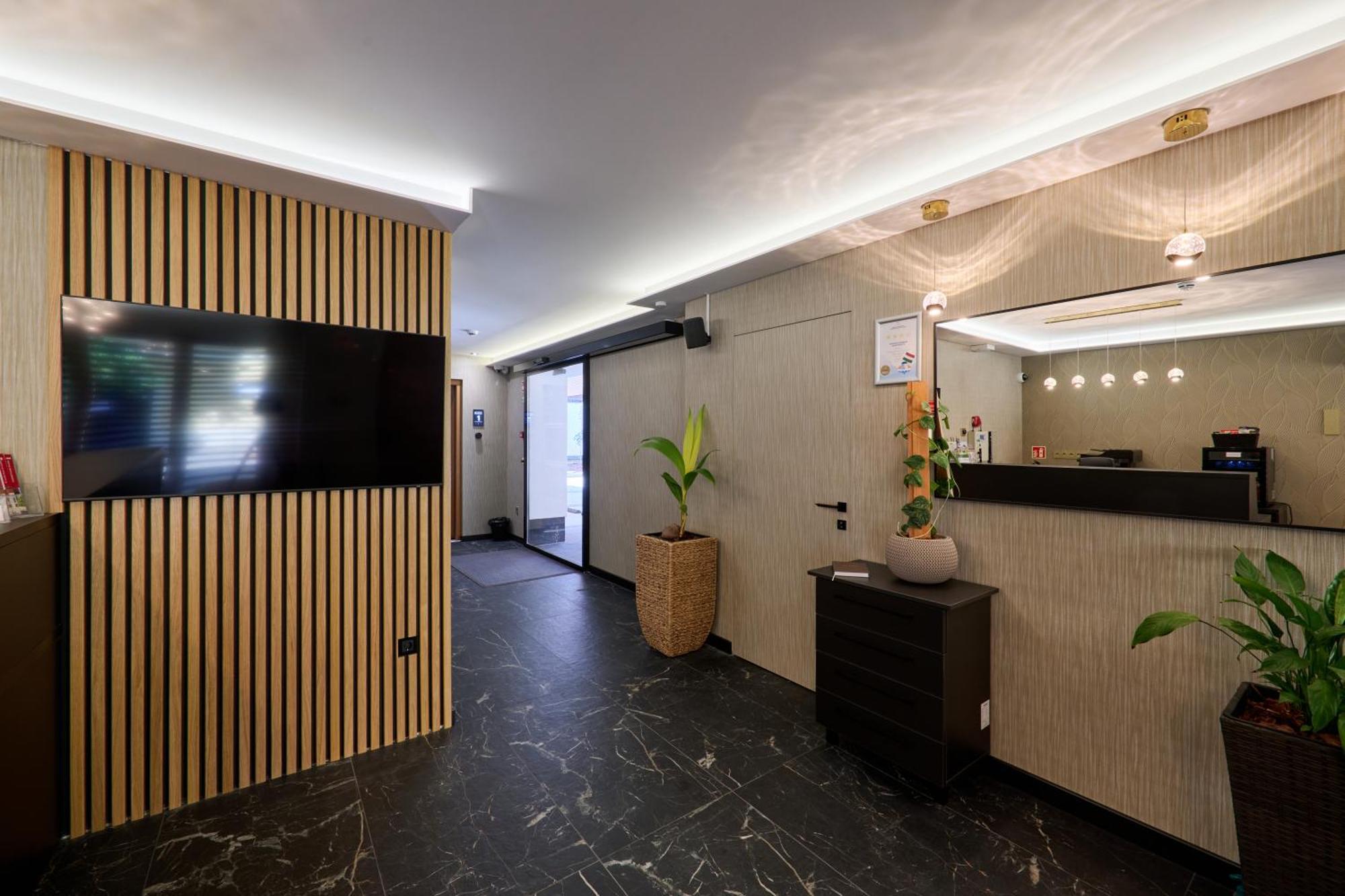 Grandis Premium Apartments Godollo Luaran gambar